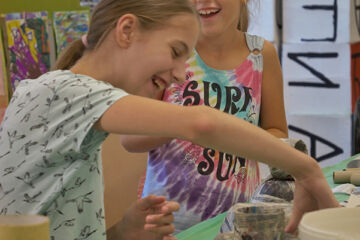 IV ЛИКОВНА КОЛОНИЈА ЗА ДЕЦУ НОВОСАДСКОГ ДЕЧИЈЕГ КУЛТУРНОГ ЦЕНТРА